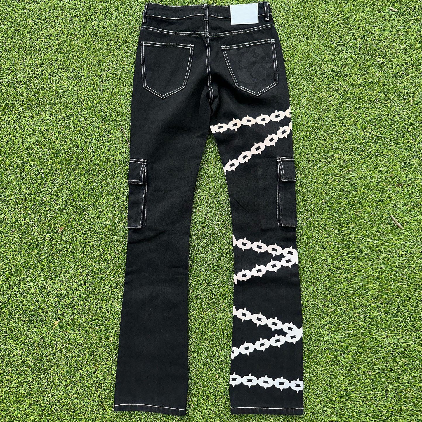Stylish multi-pocket printed jeans