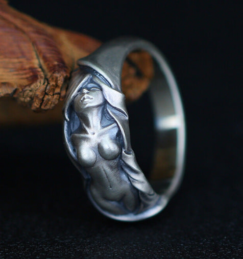 Creative exaggerated art ring human body open ring