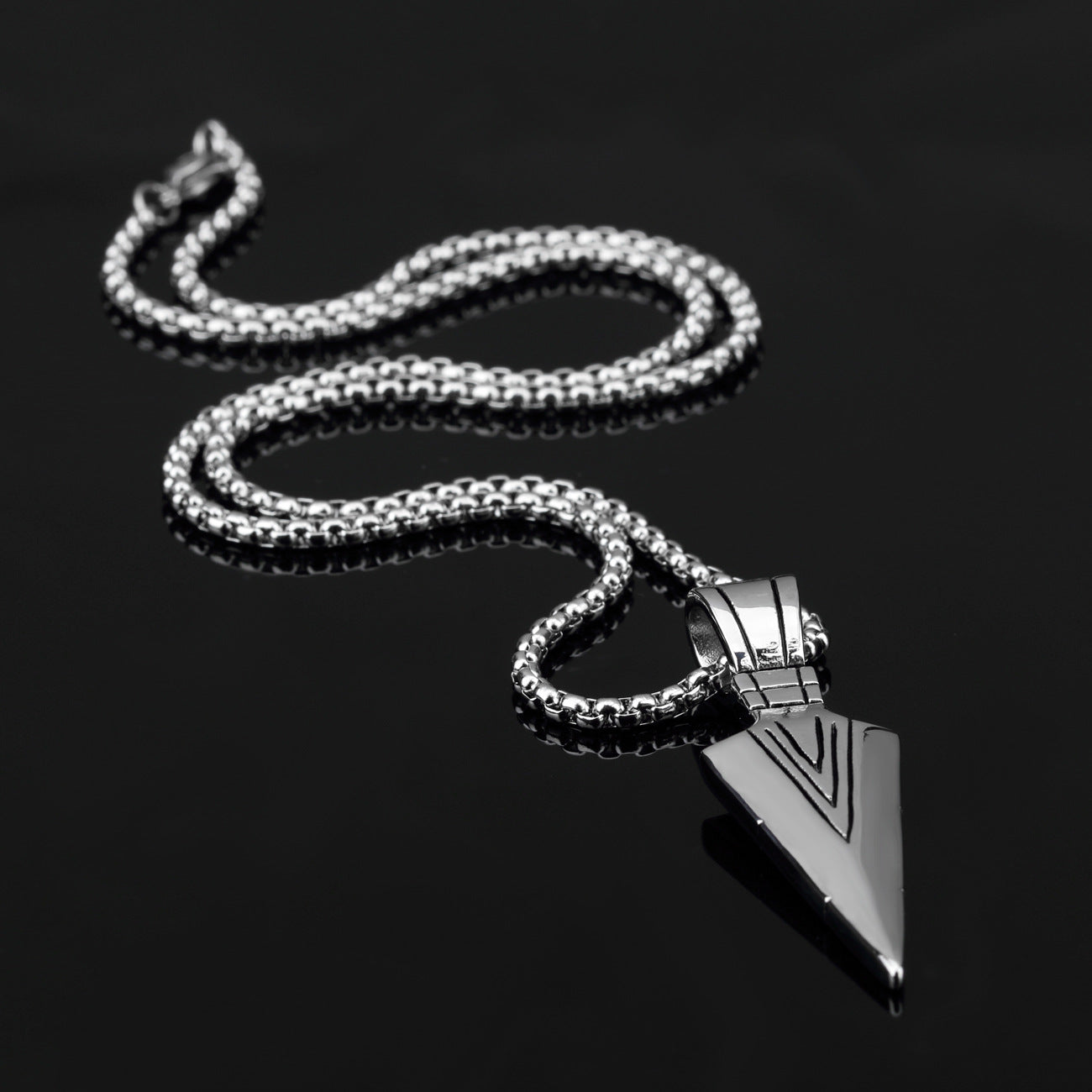 Fashion Personality Spearhead Pendant Street Hip Hop Necklace